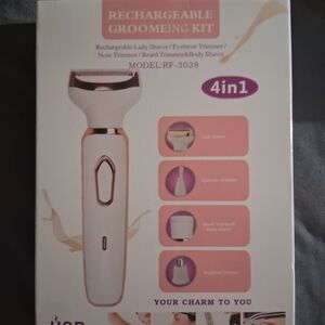 Rechargeable 4-in-1 Women's Grooming Kit - White & Rose Gold